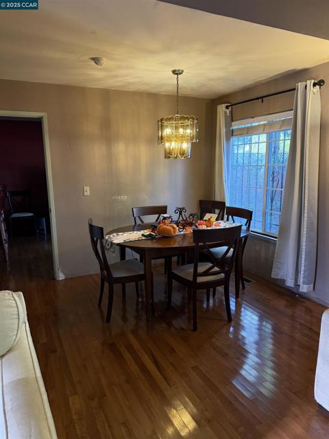 278 6th St, Richmond CA: https://media.crmls.org/mediaz/829c5d88-fbc6-4cd9-b316-a76bcb1de56f.jpg