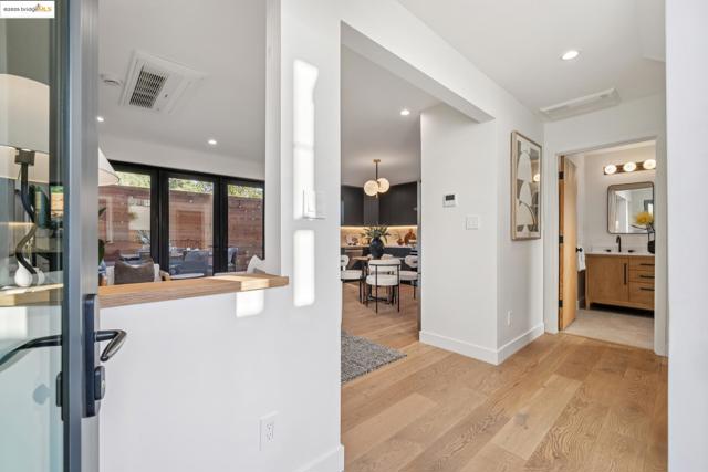 1516 Blake St, Berkeley CA: https://media.crmls.org/mediaz/829cb847-f583-49c5-ba8d-c6751af27292.jpg