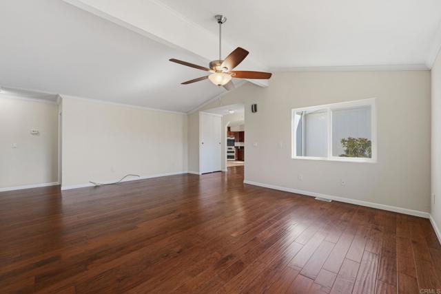 Detail Gallery Image 8 of 40 For 647 via Costa Rica, Vista,  CA 92081 - 3 Beds | 2 Baths