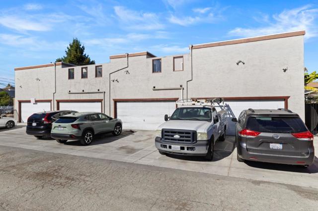 306 Beech Street, Redwood City CA: https://media.crmls.org/mediaz/829d7eaa-cb15-4fec-a2dd-fd3d2cdf5ac2.jpg