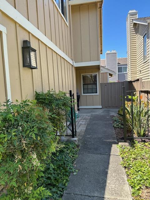 291 Klamath Road, Milpitas CA: https://media.crmls.org/mediaz/829da549-5157-4057-ab6b-c44b69187c84.jpg