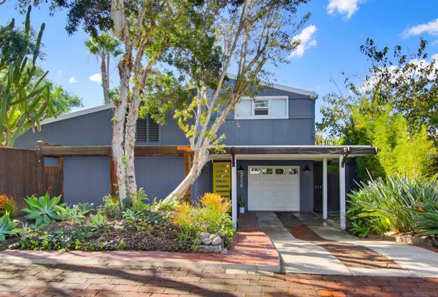 3558 Siembre St, Bonita CA: https://media.crmls.org/mediaz/829e2a14-ac12-46f9-a028-c8abfe4eb0a8.jpg