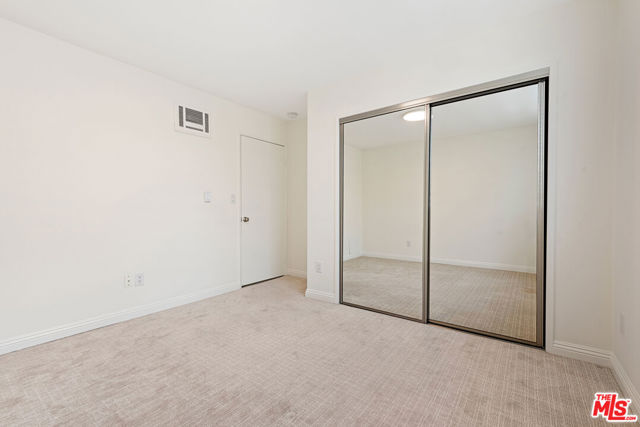 2638 S Barrington Avenue, Los Angeles CA: https://media.crmls.org/mediaz/829eea50-ee2d-4e75-a982-439aefbda079.jpg