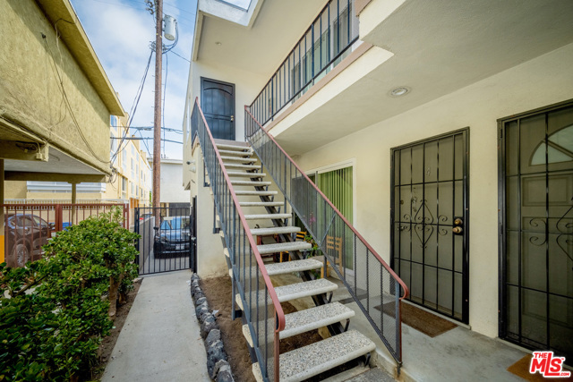 Image 3 for 12726 Caswell Ave #9, Los Angeles, CA 90066