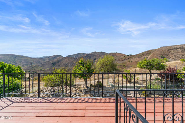 5505 Topa Topa Drive, Ventura CA: https://media.crmls.org/mediaz/82a02235-db9d-4fa9-9dc2-cc2b8983daa1.jpg