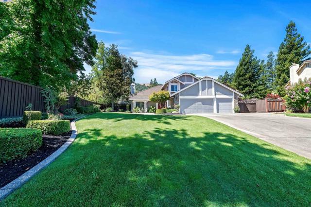 3338 Marsh Hawk Court, Pleasanton CA: https://media.crmls.org/mediaz/82a12261-c5a6-4555-8f49-e1653f561d73.jpg