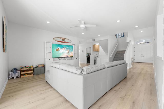 Detail Gallery Image 11 of 53 For 4912 Colusa Dr, Oceanside,  CA 92056 - 4 Beds | 3 Baths