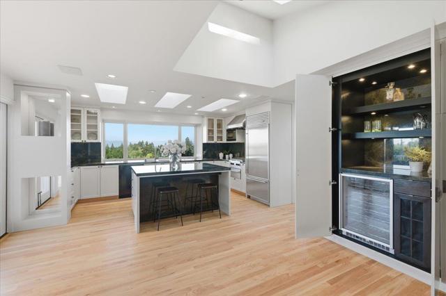 920 Oxford Drive, Los Altos CA: https://media.crmls.org/mediaz/82a1f4cb-8d34-4e1f-b9af-07272aeed85b.jpg