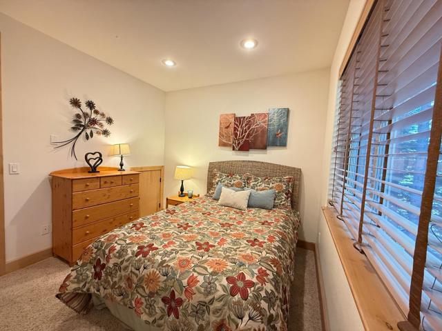 Image 19 of 26 For 1528 Chippewa Street
