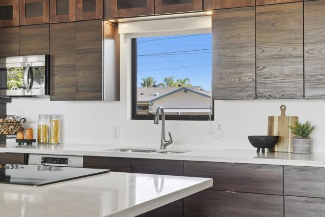 Detail Gallery Image 14 of 32 For 5442 Limerick Ct, San Diego,  CA 92117 - 3 Beds | 2 Baths