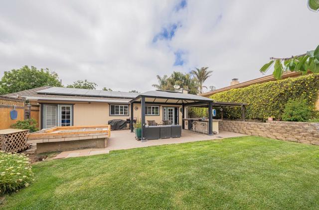 260 Paul Avenue, Salinas CA: https://media.crmls.org/mediaz/82a2f828-fb15-42fd-917b-64de7b95a0ce.jpg