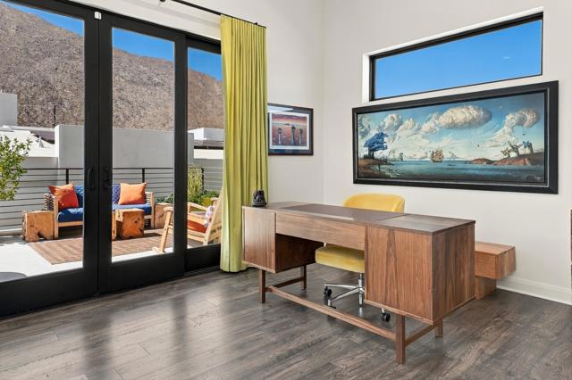 160 Obsidian Loop N, Palm Springs, CA 92264
