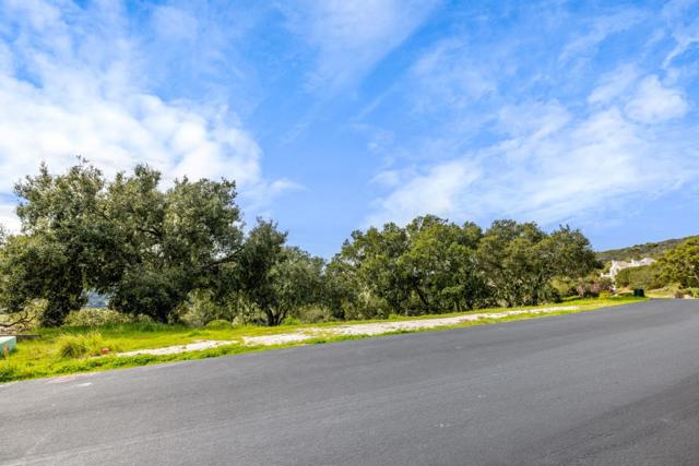 315 Pasadera Court, Monterey CA: https://media.crmls.org/mediaz/82a31ef0-3b10-438c-a946-7ed2975029a7.jpg