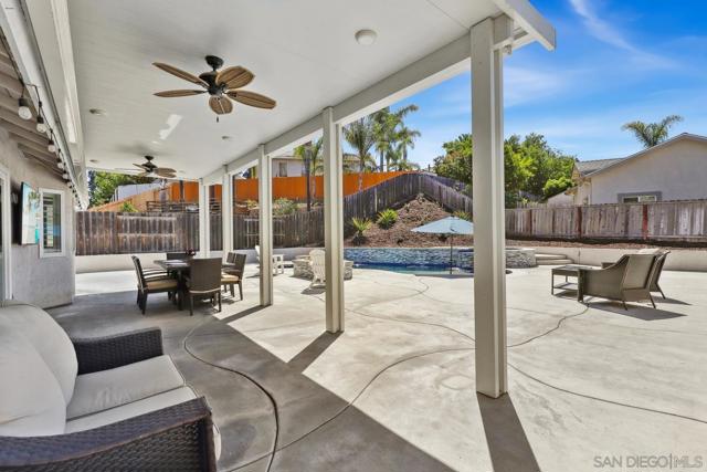 1683 Mustang Way, Oceanside CA: https://media.crmls.org/mediaz/82a33a46-02d5-4b1d-8c1d-1ee5e3874ac2.jpg