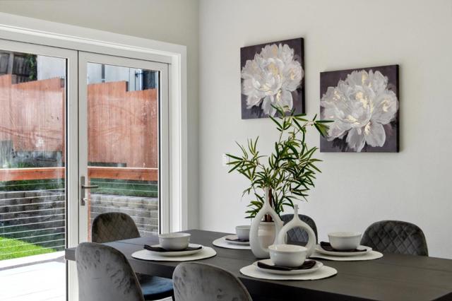 252 Euclid Avenue, Oakland CA: https://media.crmls.org/mediaz/82a39f49-6f69-419f-a2c9-845c356ee389.jpg