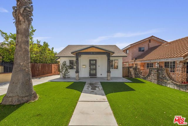 914 Alpha Street, Inglewood CA: https://media.crmls.org/mediaz/82a3c08b-77da-4830-8b93-c98ff9987d0f.jpg