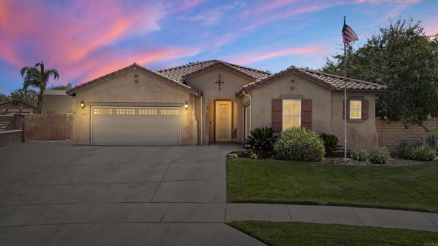 Detail Gallery Image 3 of 47 For 3731 Wild Sienna Trail, Hemet,  CA 92545 - 4 Beds | 2/1 Baths