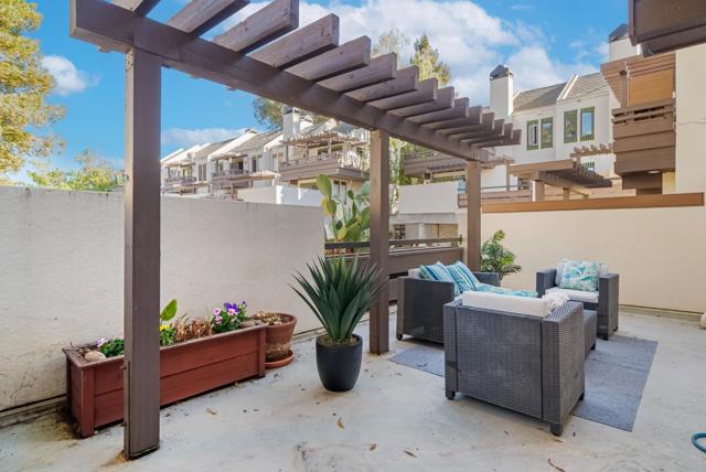 181 Centre Street, Mountain View CA: https://media.crmls.org/mediaz/82a4a949-bbc5-4ae2-a3be-a77f8d019bdf.jpg