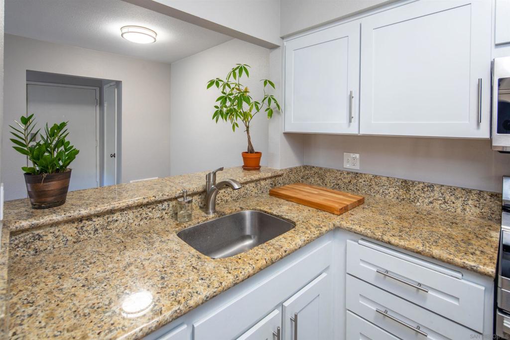 8019 Caminito De Pizza - photo 6