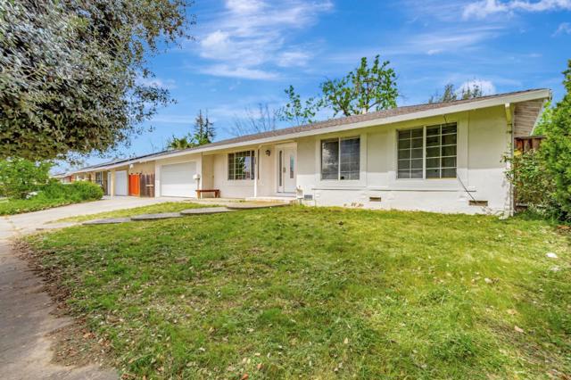 933 Faris Drive, San Jose CA: https://media.crmls.org/mediaz/82a50615-20b9-4e33-a5ce-a67904e348d6.jpg