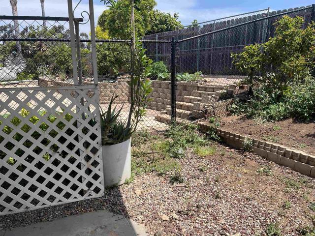 2250 N Broadway, Escondido CA: https://media.crmls.org/mediaz/82a52520-3ab5-4424-927b-07799df8c0ff.jpg