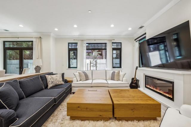 546 Oxford Avenue, Palo Alto CA: https://media.crmls.org/mediaz/82a559c6-2d01-40f3-bee5-3748f9ad59d5.jpg