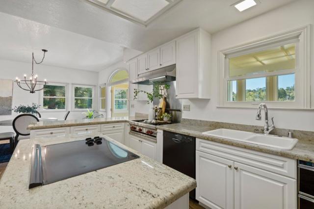 46 Eugenia Way, Hillsborough CA: https://media.crmls.org/mediaz/82a589cf-cfbe-46a2-80b3-3905760dfd55.jpg
