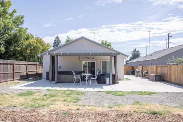 Image 26 of 32 For 516 Todhunter Ave