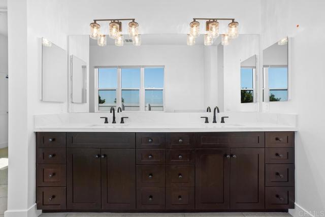 Detail Gallery Image 21 of 42 For 1211 Stonemark Place, Vista,  CA 92081 - 5 Beds | 4/1 Baths