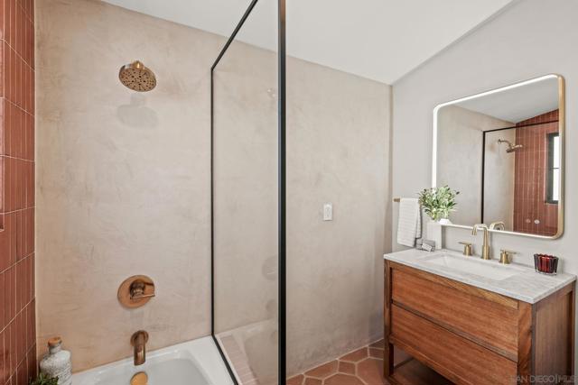 1566 Evergreen St, San Diego CA: https://media.crmls.org/mediaz/82a62900-1217-43be-959e-4ede9a86dba8.jpg