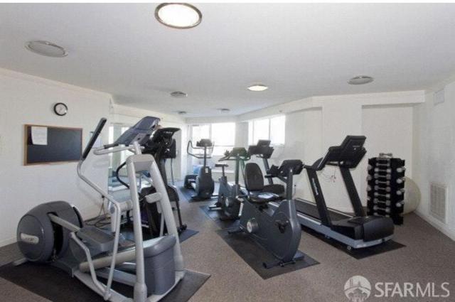 400 Beale Street, San Francisco CA: https://media.crmls.org/mediaz/82a69137-2dd0-411e-ab23-5f15593112df.jpg