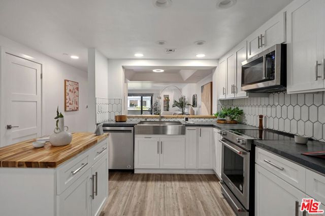 140 Ocean Park Boulevard, Santa Monica CA: https://media.crmls.org/mediaz/82a742a6-d084-4fc7-80b0-c910983be27d.jpg