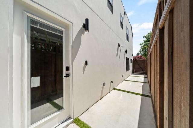 1025 Walnut Street, San Carlos CA: https://media.crmls.org/mediaz/82a7b5ca-357d-46f5-8cf7-ce1f8afa9587.jpg