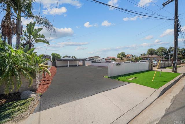 Image 17 of 30 For 1877 Donax Avenue