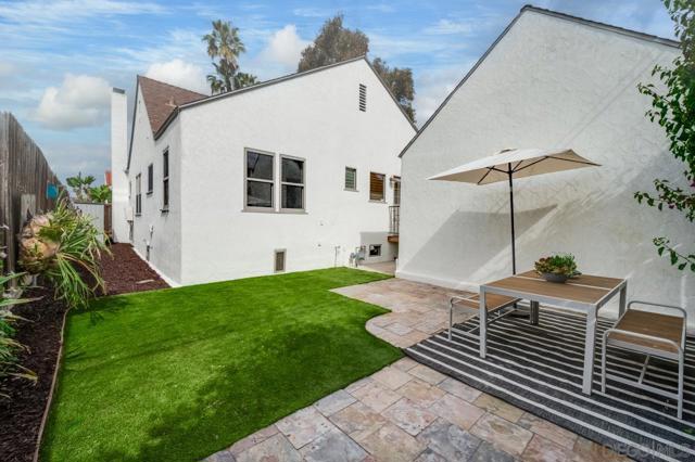 4597 Vista St, San Diego CA: https://media.crmls.org/mediaz/82a92565-c684-4993-b393-ec3e6de416f1.jpg
