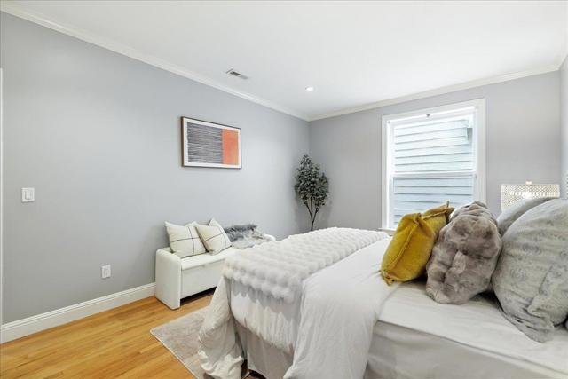 430 Hamilton Street, San Francisco CA: https://media.crmls.org/mediaz/82aaa9b9-6936-48a2-a17b-4605a0b6e171.jpg