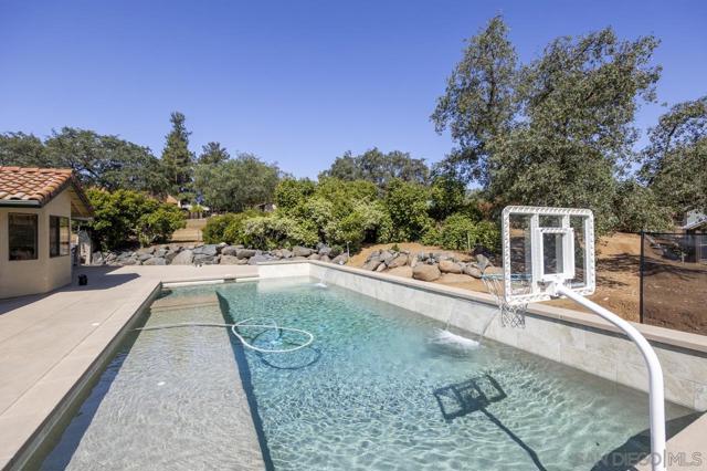 1603 CAMINO DEL SEQUAN, Alpine CA: https://media.crmls.org/mediaz/82ab347f-acd8-445b-802e-d14c13ba0622.jpg