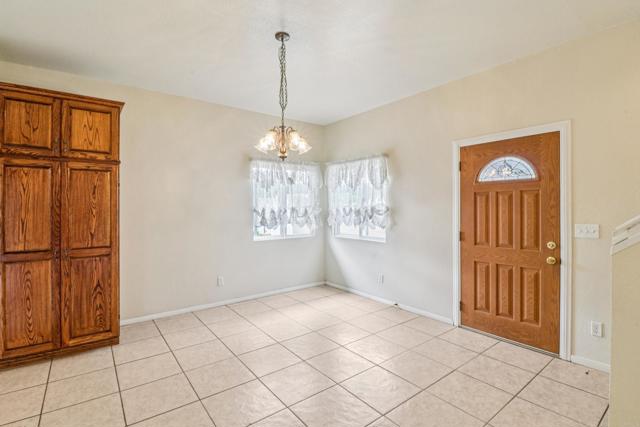 1906 08 S Broadway, Oceanside CA: https://media.crmls.org/mediaz/82abffe5-665b-4936-8165-3156d87e6480.jpg