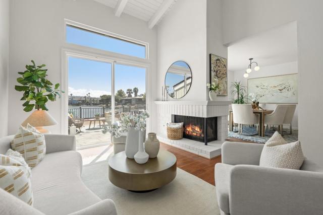17 Spinnaker Place, Redwood City CA: https://media.crmls.org/mediaz/82ac46b7-8abc-4655-9c83-0eb6092a2307.jpg