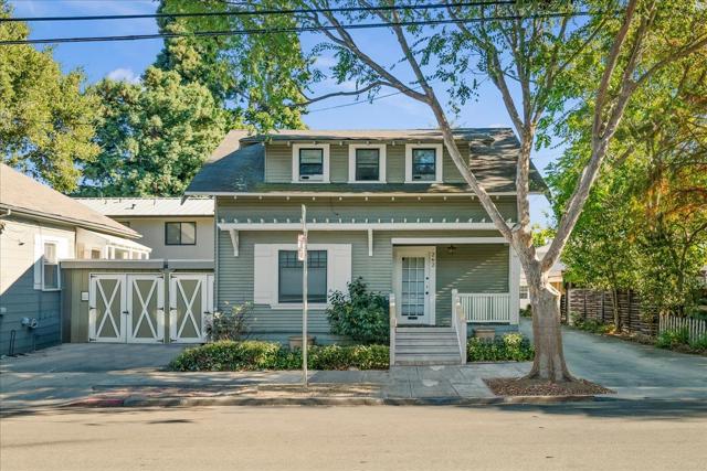 262 Hawthorne Avenue, Palo Alto CA: https://media.crmls.org/mediaz/82ac823b-f7de-48aa-a929-b9421201e58b.jpg