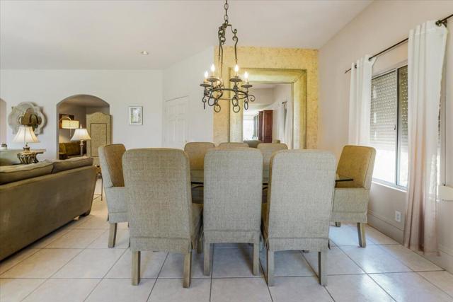 23 Pine Valley Drive, Rancho Mirage CA: https://media.crmls.org/mediaz/82acc578-c9ea-49aa-95c3-c0cc5e78a4c3.jpg