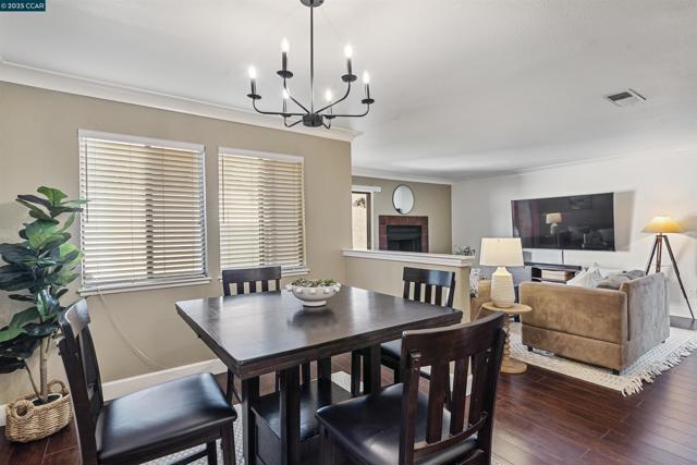 321 Via Cordova Ln, Martinez CA: https://media.crmls.org/mediaz/82acdd26-81d6-4e6a-a058-01364f2cf556.jpg