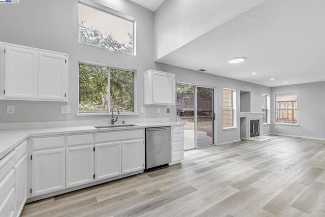 5132 Pioneer Way, Antioch CA: https://media.crmls.org/mediaz/82ace8fb-7e30-44ce-85b3-9fa0a134a76a.jpg