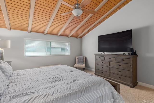 3404 Oak Cliff Dr, Fallbrook CA: https://media.crmls.org/mediaz/82ad065d-1fed-4a88-bd77-560dfc38722f.jpg