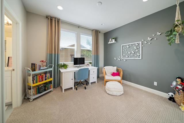 35788 Bay Morgan Lane, Fallbrook CA: https://media.crmls.org/mediaz/82ad1d23-f817-4879-9ffd-3e833a027362.jpg