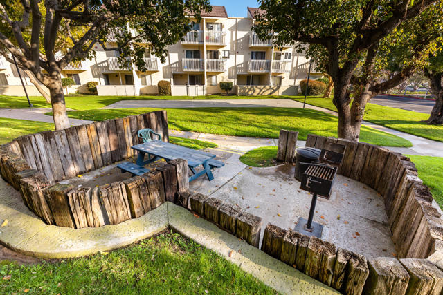 Image 15 of 25 For 209 Ventura Road 36