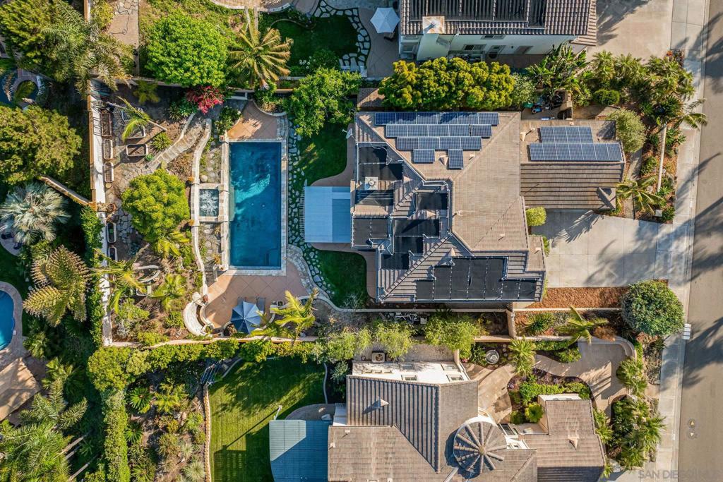 MLS #250033578SD img 3