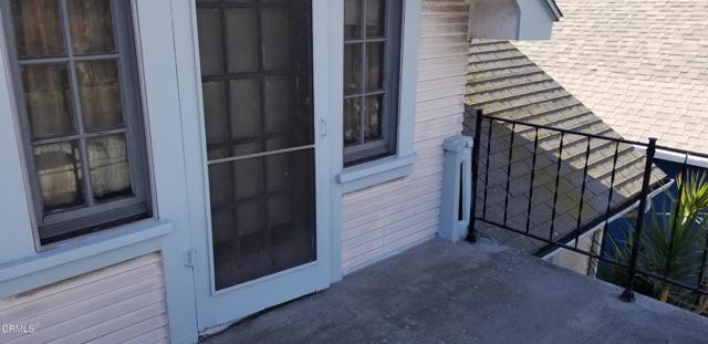 3512 3514 E 7th Street, Los Angeles CA: https://media.crmls.org/mediaz/82add13f-5944-4090-8b75-d61c42cdbd79.jpg