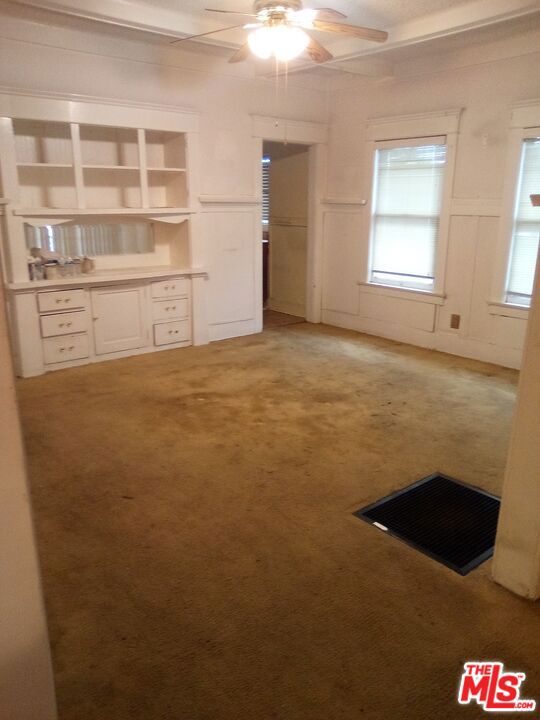 815 W 50th Street, Los Angeles CA: https://media.crmls.org/mediaz/82ade1fb-f529-4408-a803-0a4c0e5597a2.jpg