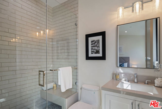 1534 N Beverly Drive, Beverly Hills CA: https://media.crmls.org/mediaz/82ade233-14f4-42ee-b895-846047371225.jpg
